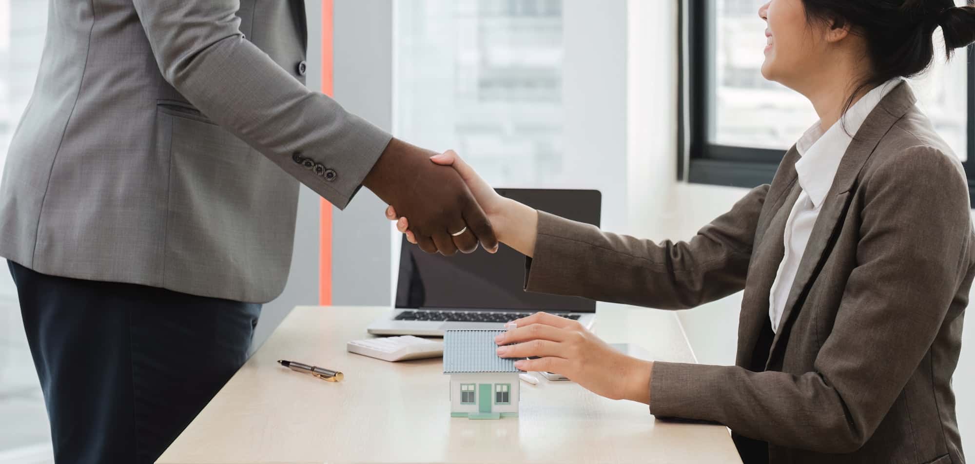 Pourquoi consulter un avocat lors d'un bail commercial ?